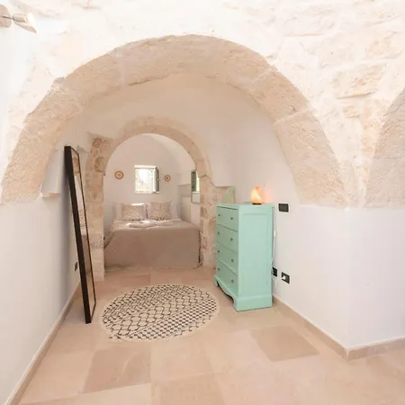 Trullo Paleo Villa *